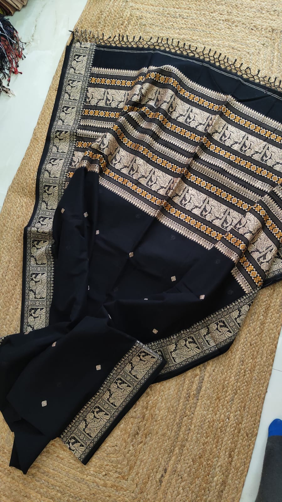 Pure Cotton Baluchuri Saree With Blouse (100count).