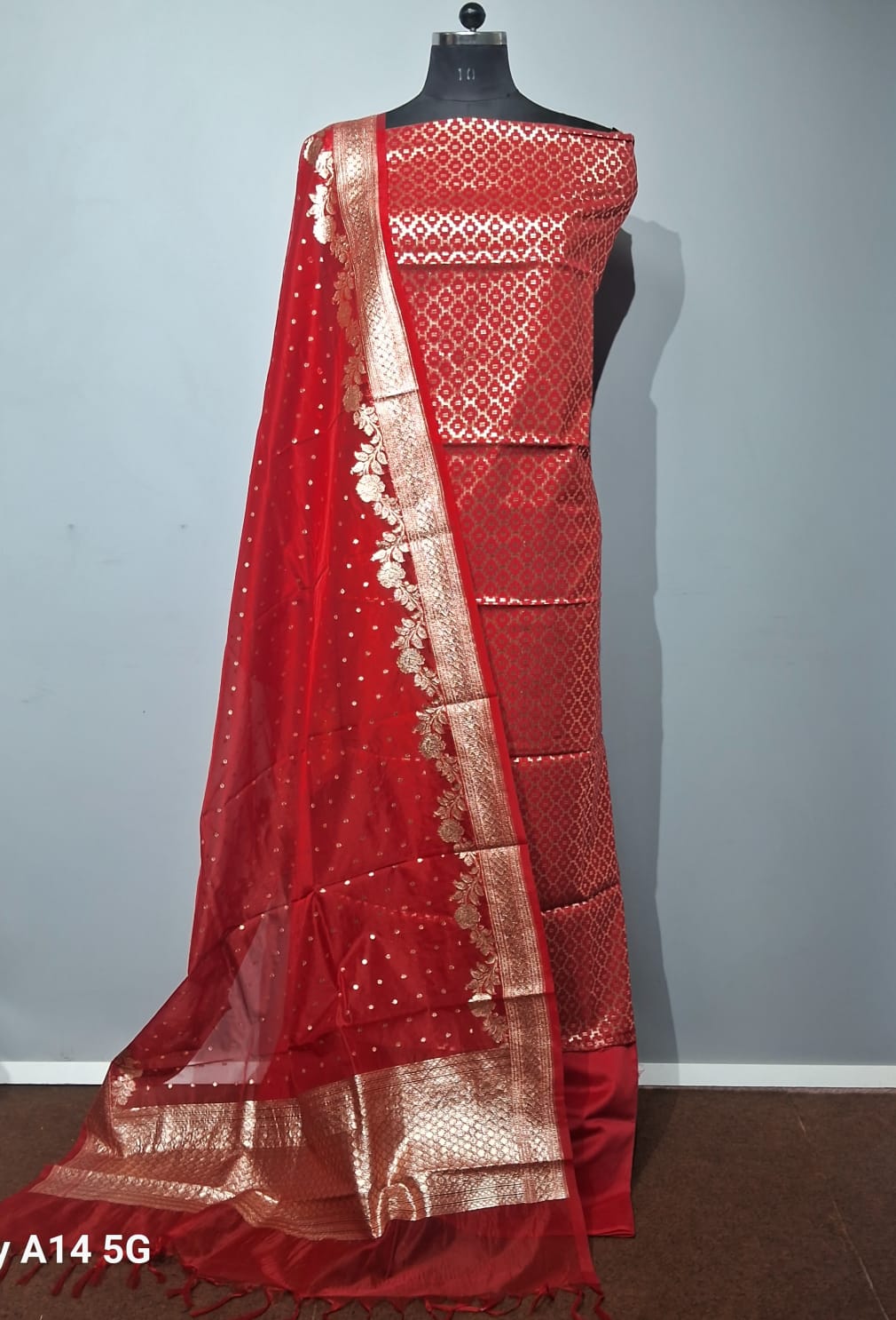 Pure Banarasi chanderi silk zari wark unstiched suit whit organza dupatta.