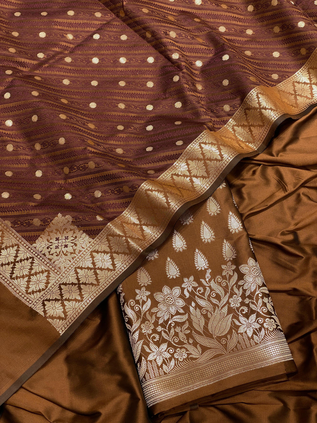 Pure Banarasi Double Zari Weaved Silk Unstitched Suit With Banarasi Silk Dupatta .