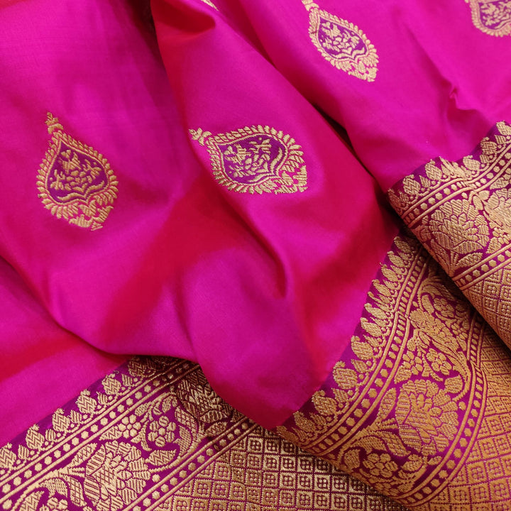 Pure katan Handwoven Kadwa And Gold Zari /Resham Meenakari Alfi Buit Work Saree.