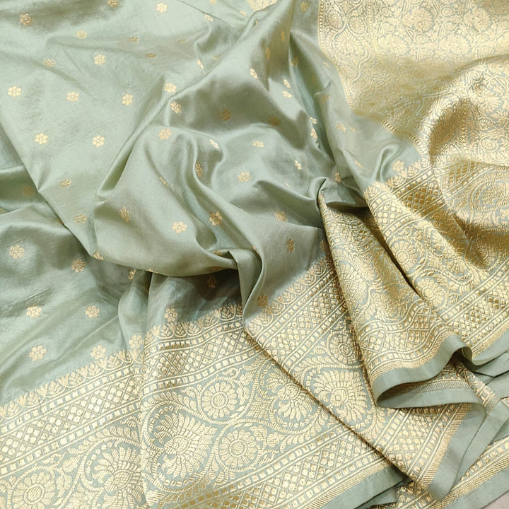 Pure katan silk Handwoven all over gold zari booties weaved very beautiful piece of Banarasi saree