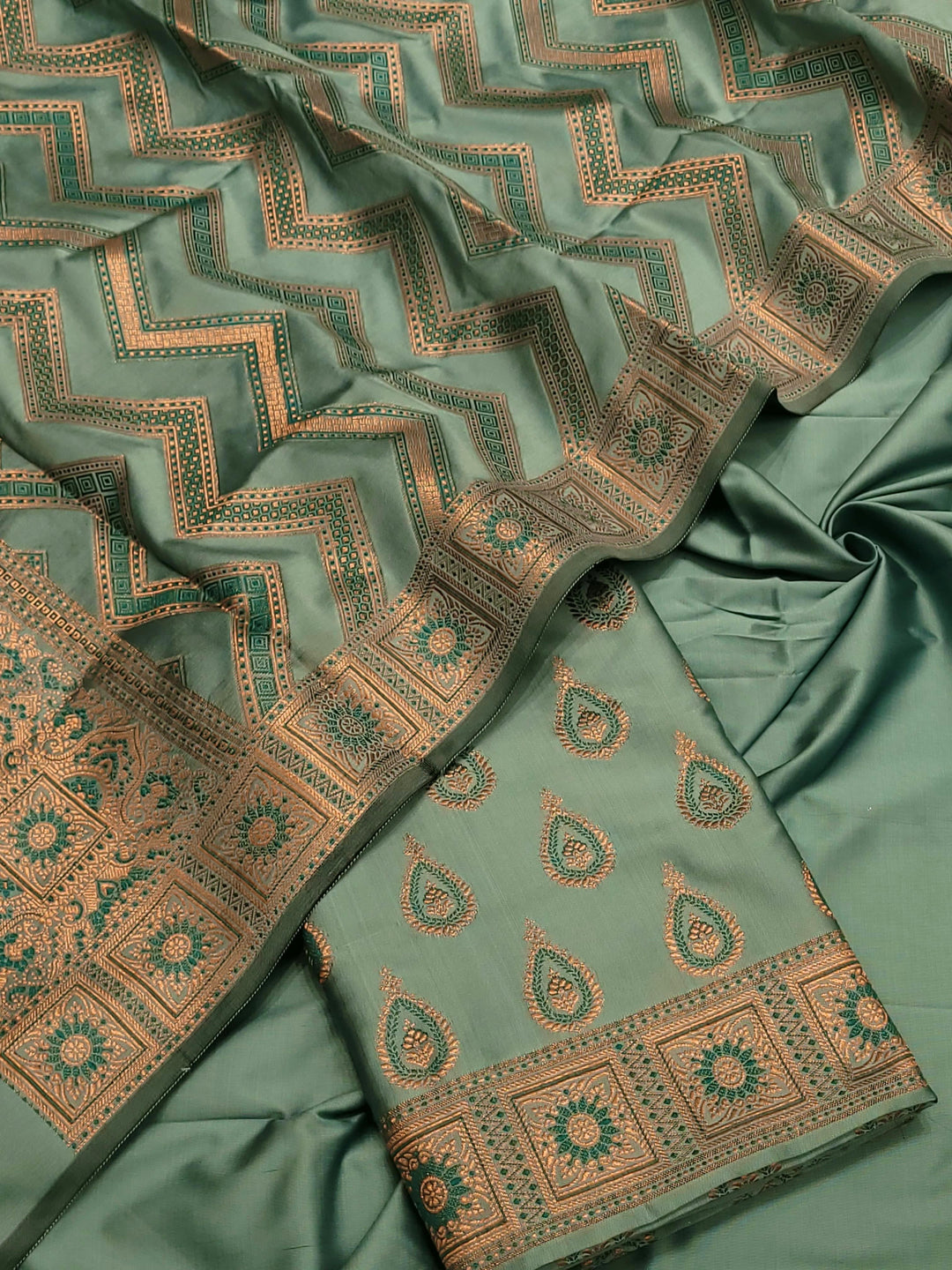 Pure Banarasi Silk Zari weaved unstitched suit with dupatta