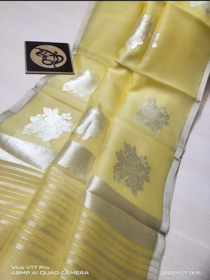 Banarasi Semi Kora Organza Silk saree with Silver Zari( length- 6.3 meter )