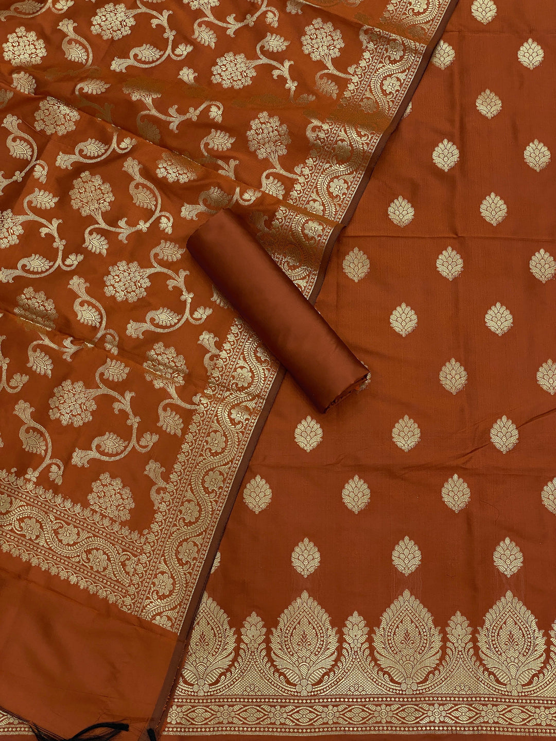 Pure Banarasi sil Double Zari Weaved Unstitched Suit