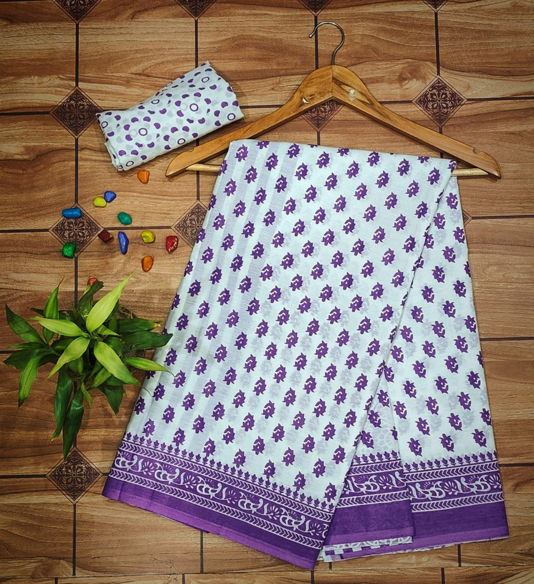 Pure  Mul cotton Hand Block Priny saree with Blouse.