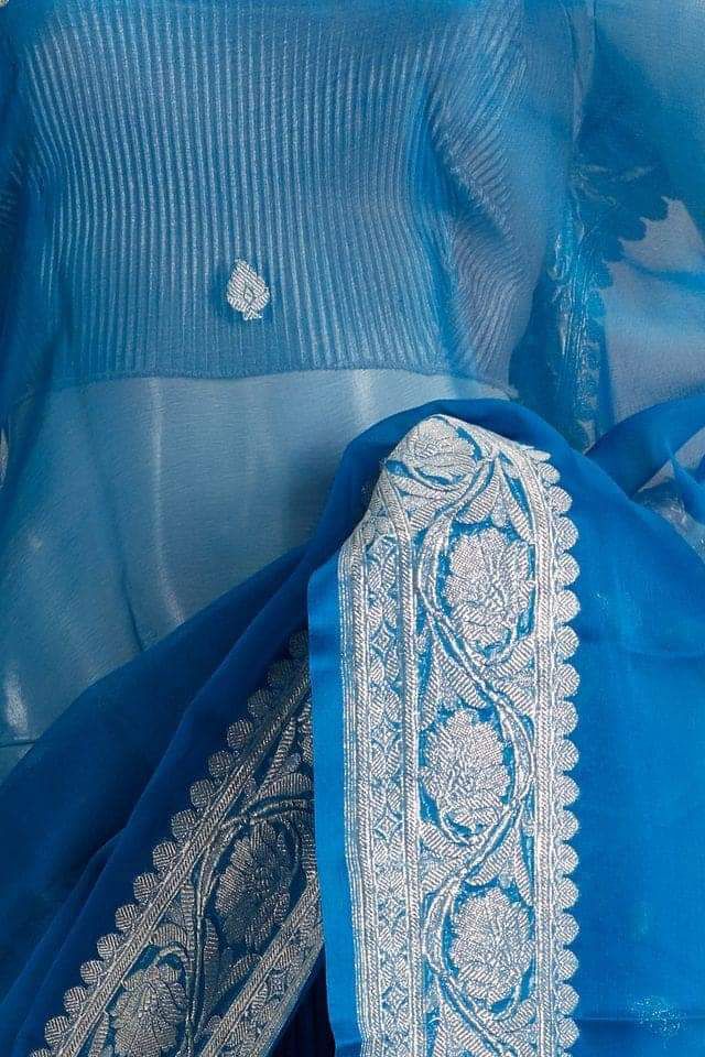 Pure Hand loom  Khaddi Georgette Saree with Silver Zari Weaving blouse