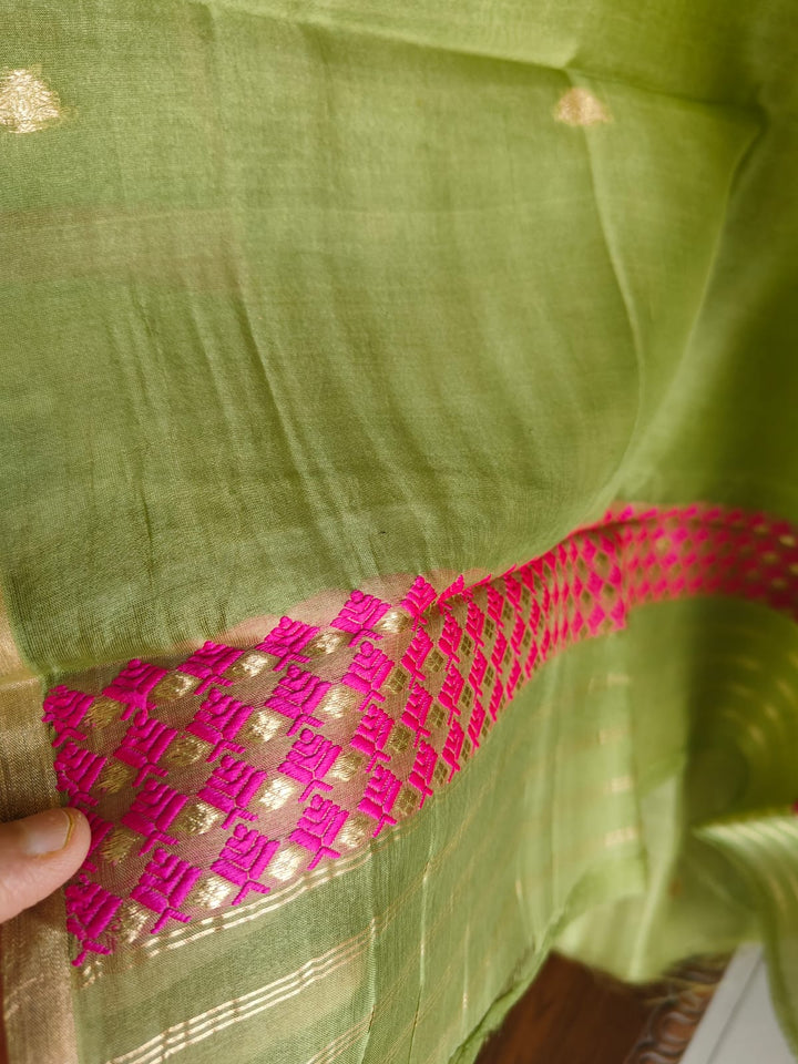 Pure Banarasi Kora Silk Khadwa Work 3 pc Unstitched Suit with meenakari Work in Green