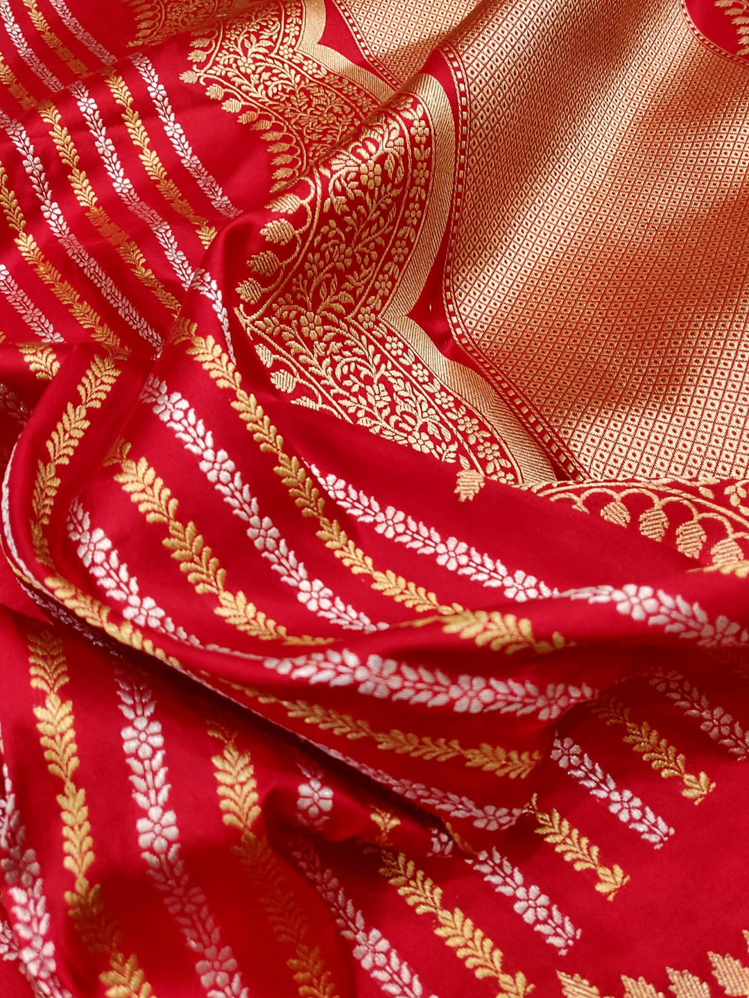 Pure Katan Silk Handwoven Saree With Khadwa Work with designer scallop border