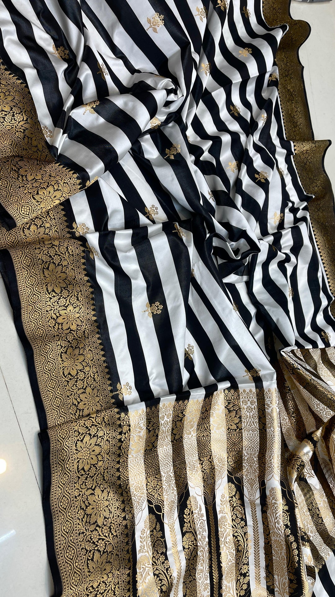 Pure Mashru Katan Silk Saree With Stripe pattern