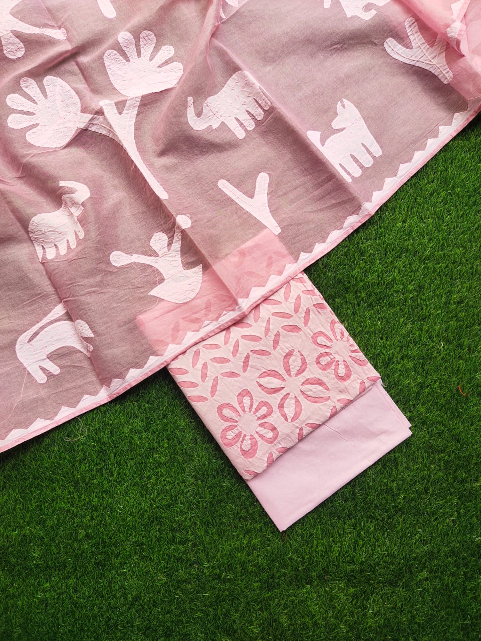 Pure Cotton Applique Work Unstitched Suit With Organdy applique Work Dupatta |PINK|