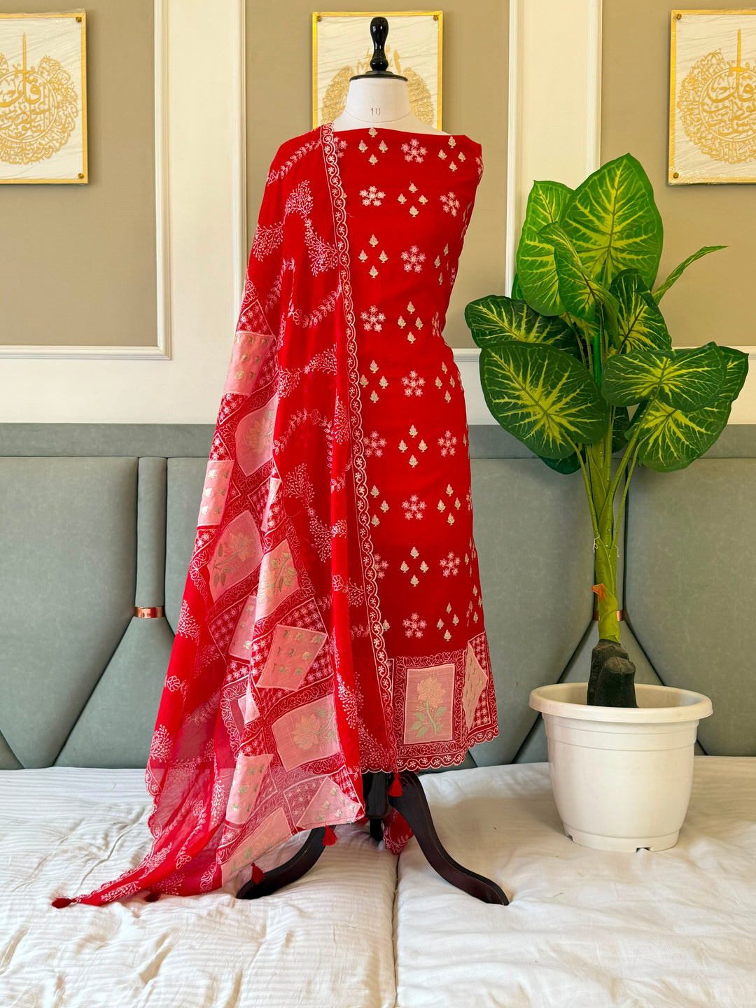 Pure Banarasi Mul Chanderi Silk Unstitched Suit With Embroidery Work
