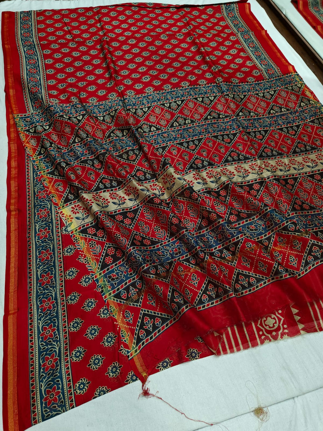 Pure Chanderi Silk Saree With Azrak Print With Blouse .