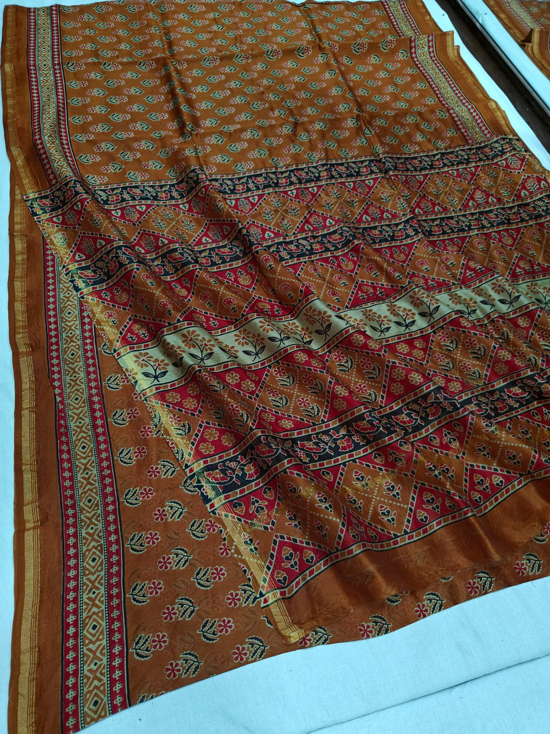 Pure Chanderi Silk Saree With Azrak Print With Blouse .