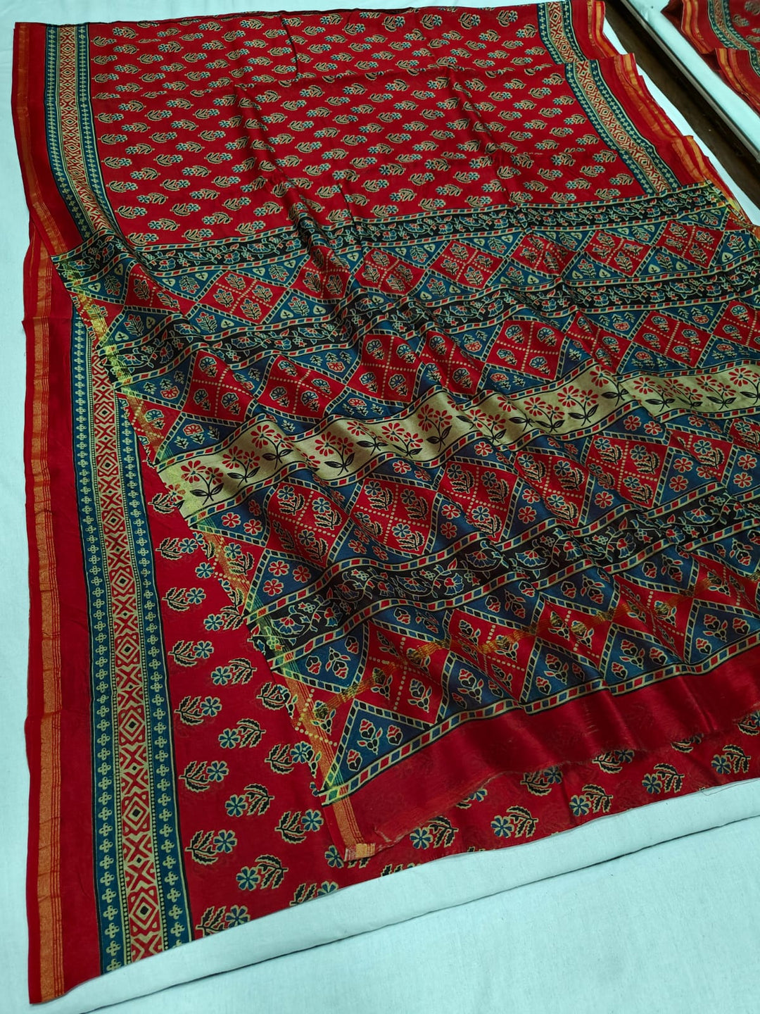 Pure Chanderi Silk Saree With Azrak Print With Blouse .