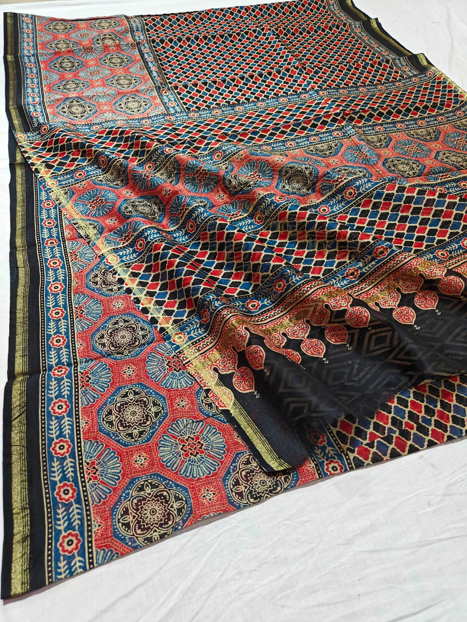 Pure Chanderi Silk Saree With Azrak Print With Blouse .