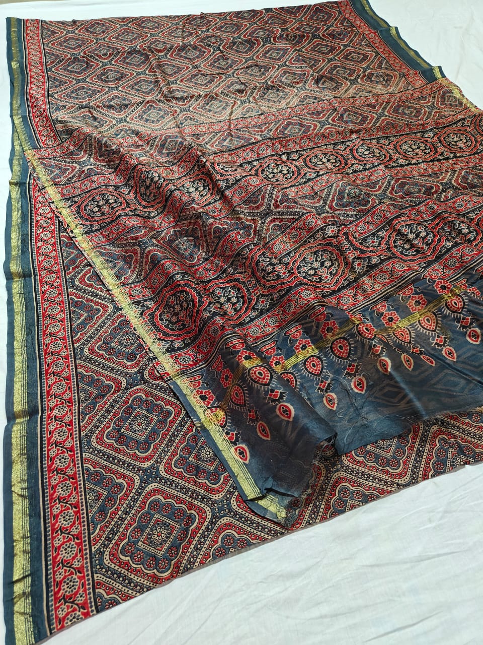 Pure Chanderi Silk Saree With Azrak Print With Blouse .
