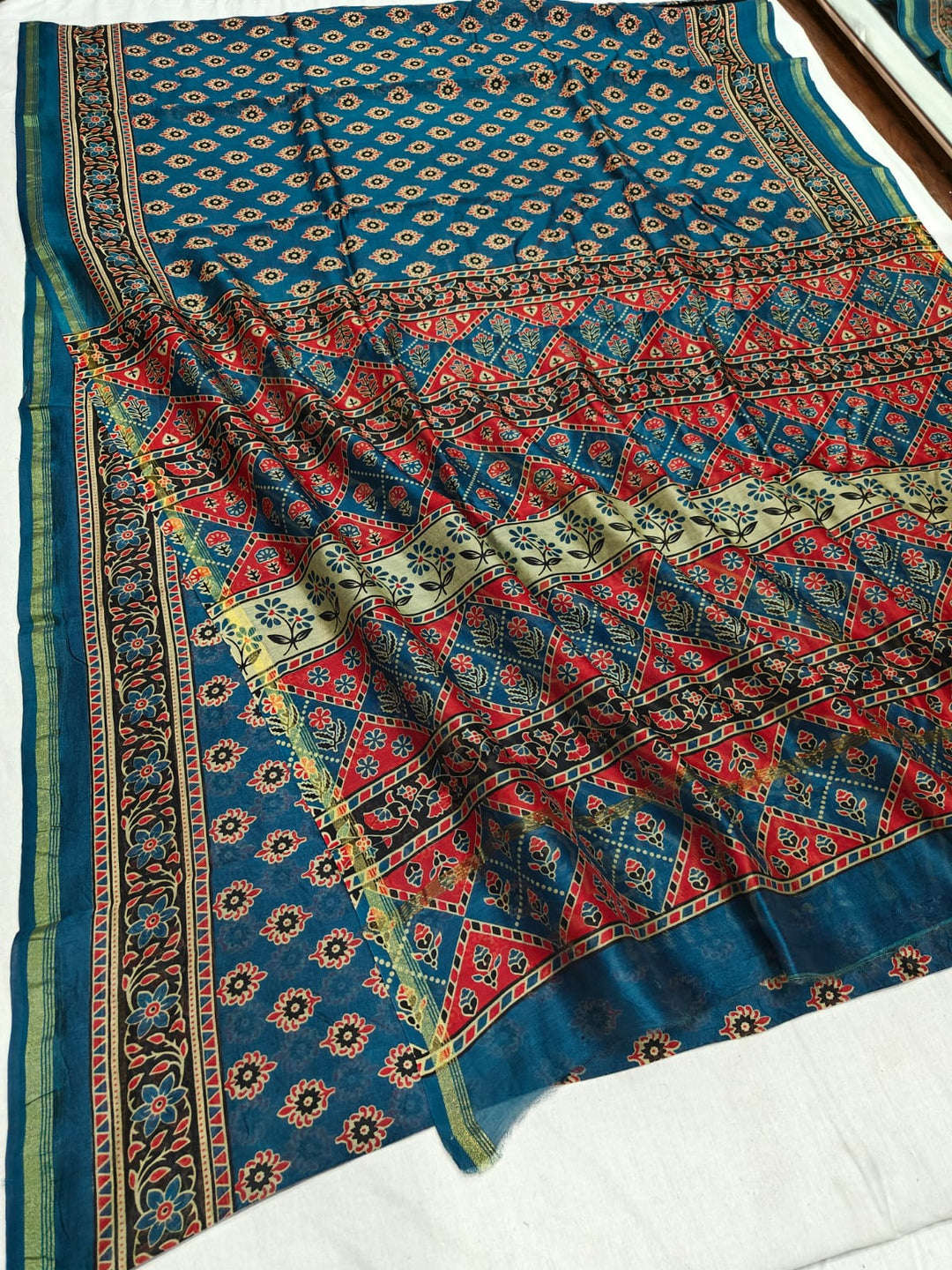 Pure Chanderi Silk Saree With Azrak Print With Blouse .