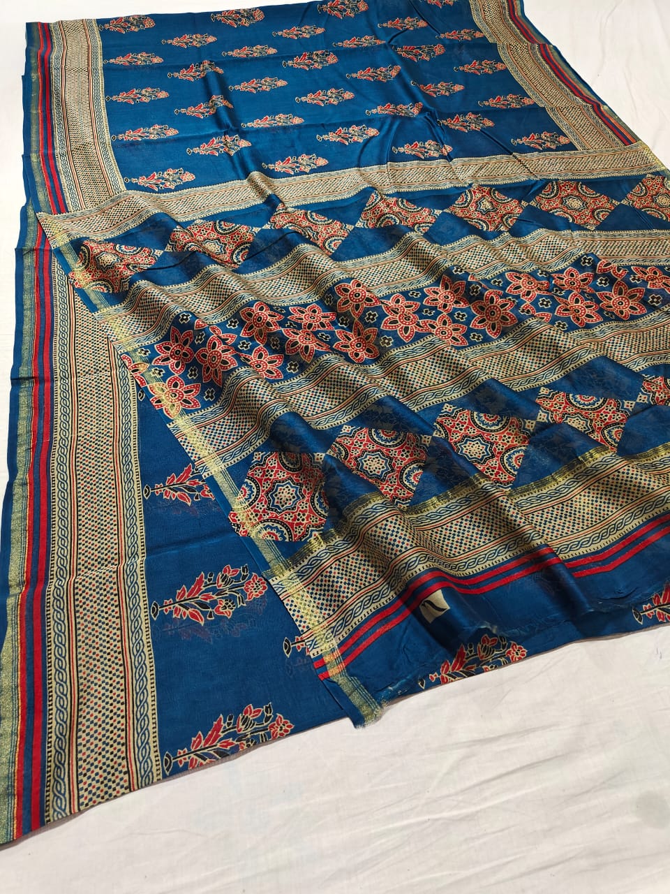 Pure Chanderi Silk Saree With Azrak Print With Blouse .