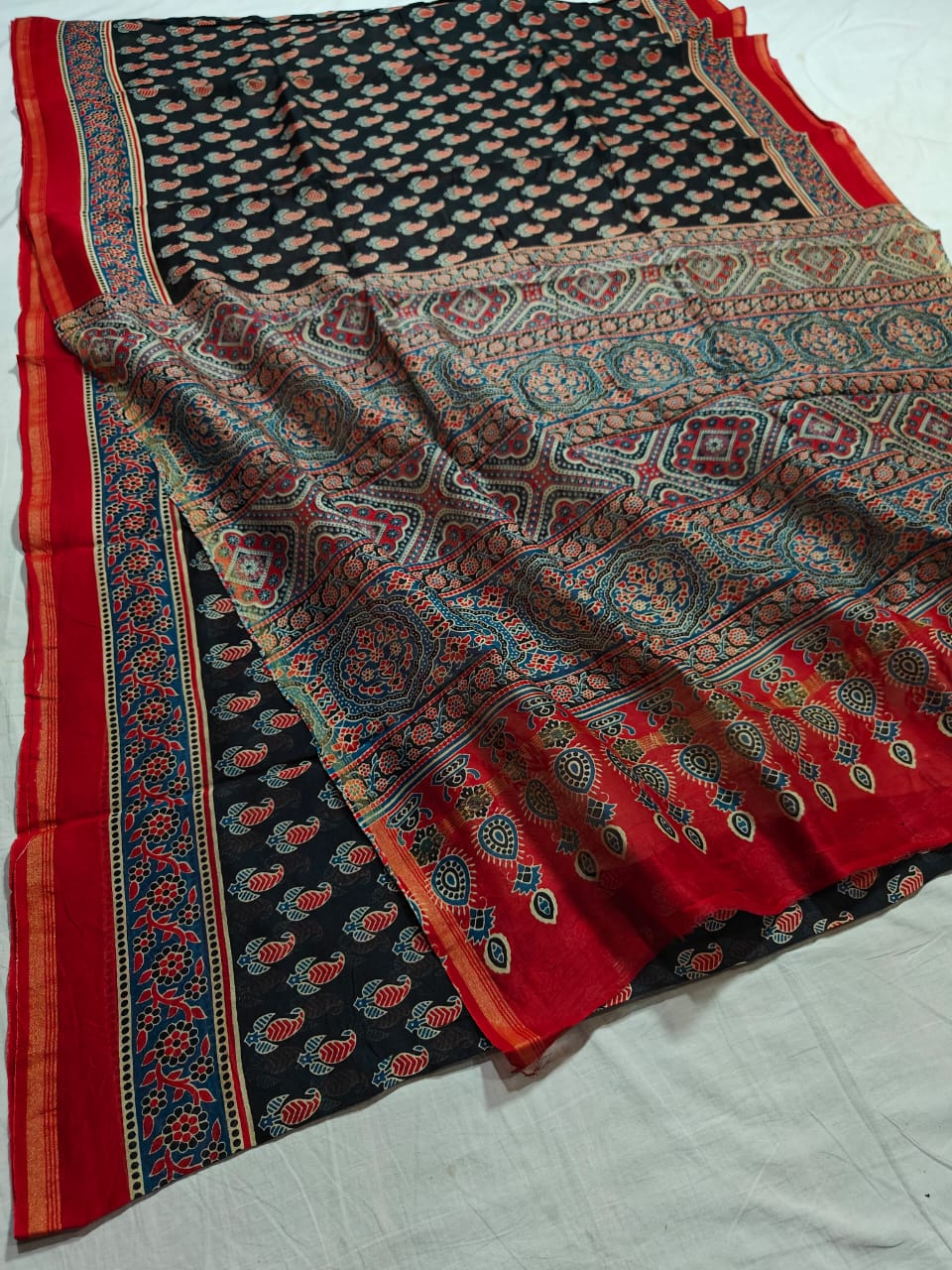 Pure Chanderi Silk Saree With Azrak Print With Blouse .