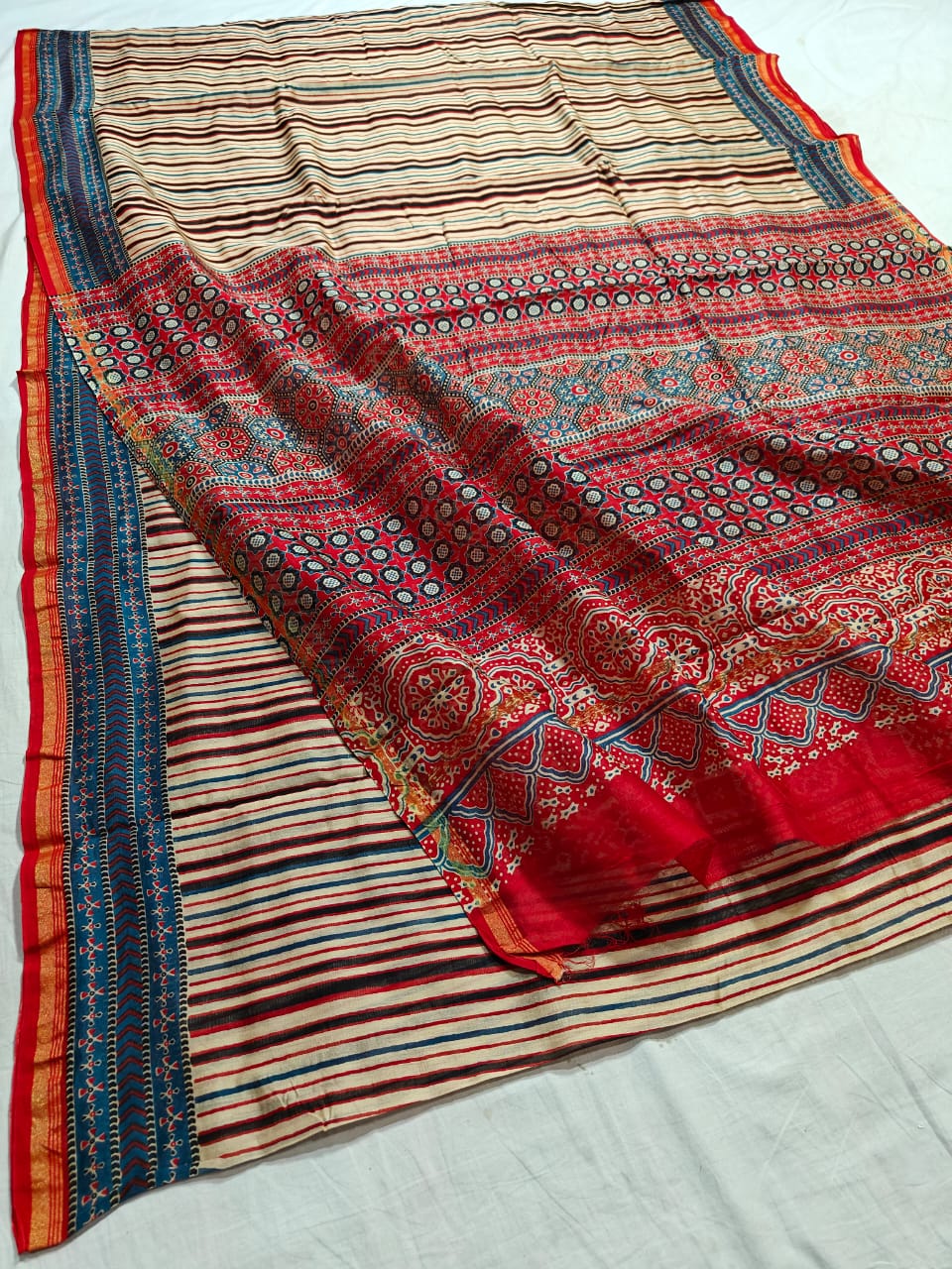 Pure Chanderi Silk Saree With Azrak Print With Blouse .