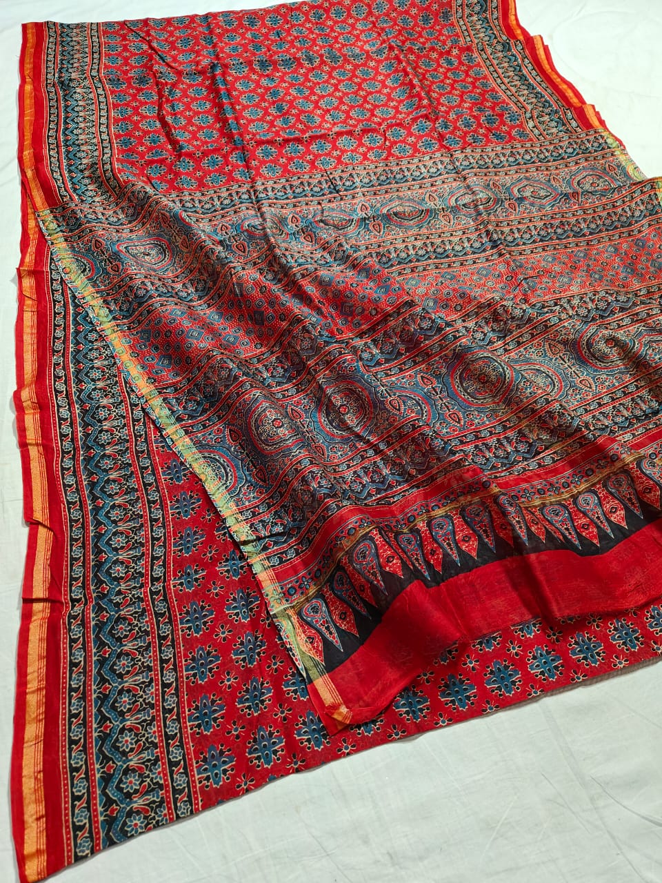 Pure Chanderi Silk Saree With Azrak Print With Blouse .