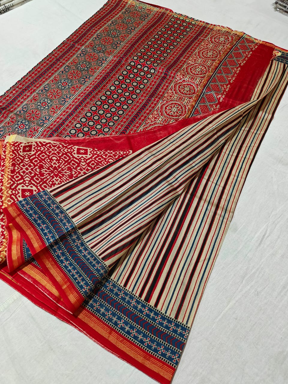 Pure Chanderi Silk Saree With Azrak Print With Blouse .
