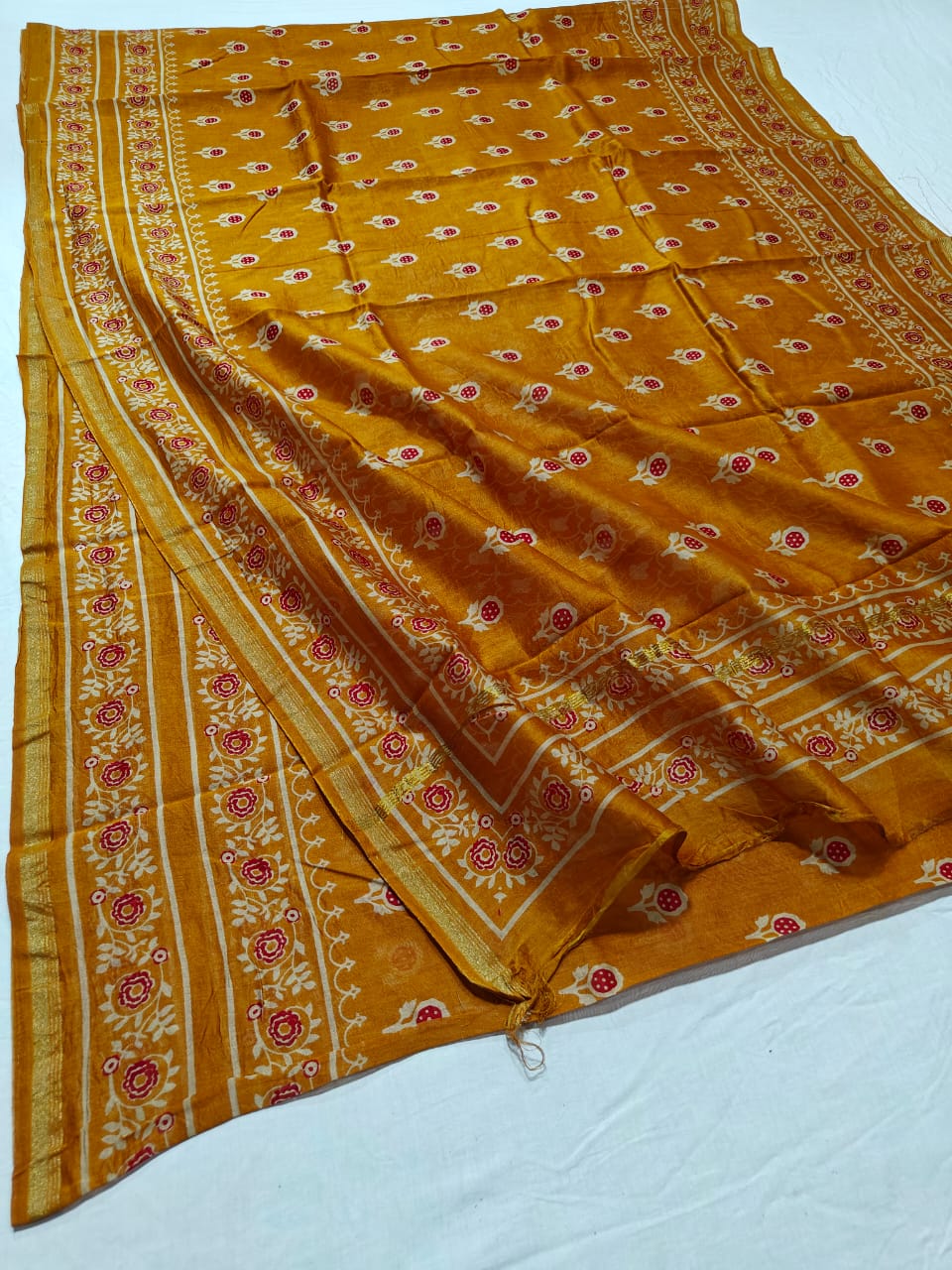 Pure Chanderi Silk Saree With Azrak Print With Blouse .