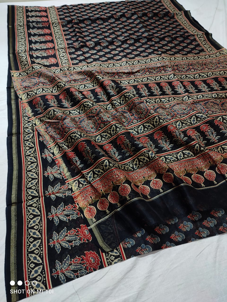 Pure Chanderi Silk Saree With Azrak Print With Blouse .