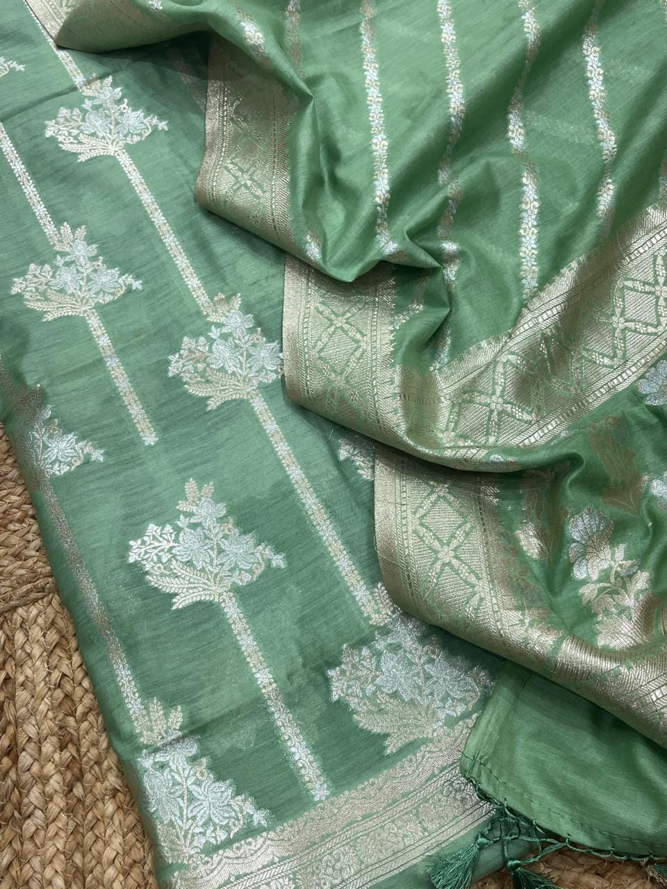 Pure Banarasi Resham Chanderi Silk Zari Weaved  Unstitched Suit .