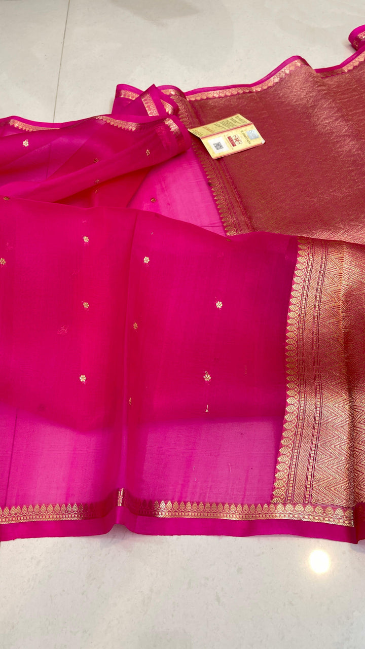 Pure Banarasi Kora Silk Saree With Intricate Borders