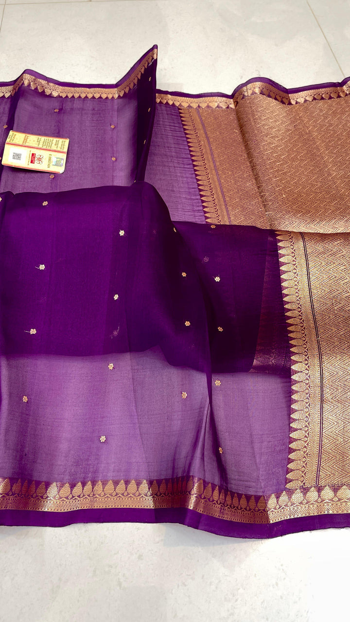 Pure Banarasi Kora Silk Saree With Intricate Borders ( SILK MARK CERTIFIED)