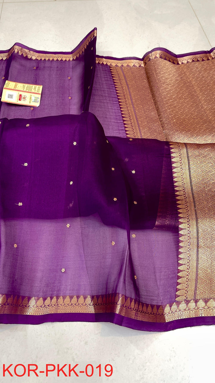 Pure Banarasi Kora Silk Saree With Intricate Borders ( SILK MARK CERTIFIED)