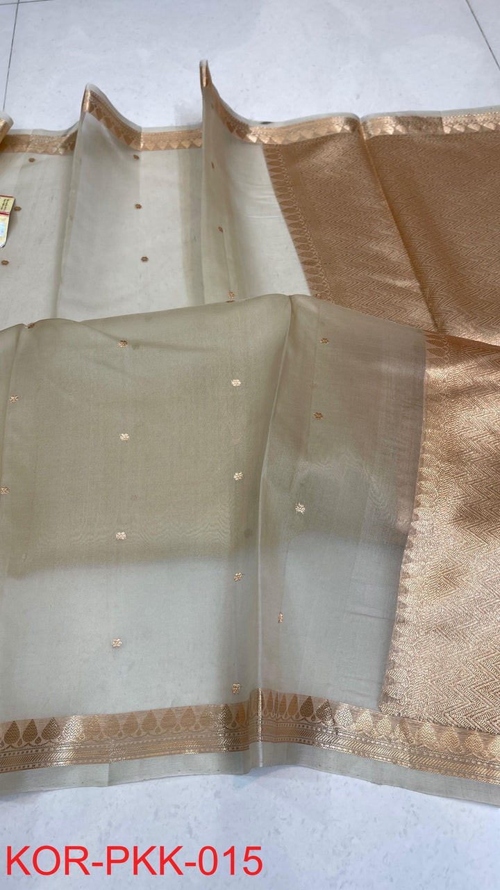 Pure Banarasi Kora Silk Saree With Intricate Borders ( SILK MARK CERTIFIED)