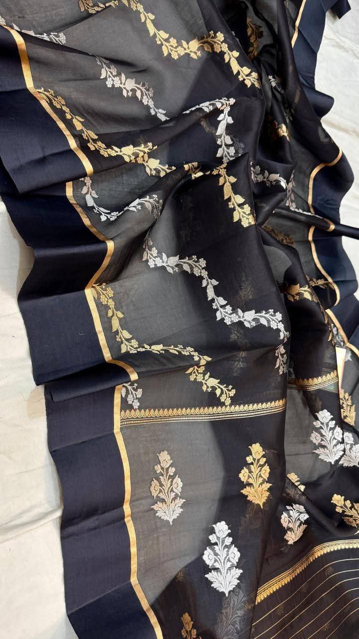 Exclusive Pure Banarasi Handloom Weaved Kora Silk Saree With Satin Border ( Silk Mark Certified)