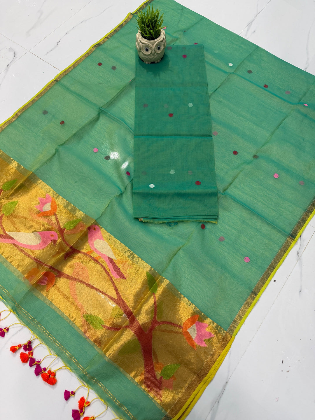 Exclusive Muslin Jamdani 2 pc Unstitched Suit.