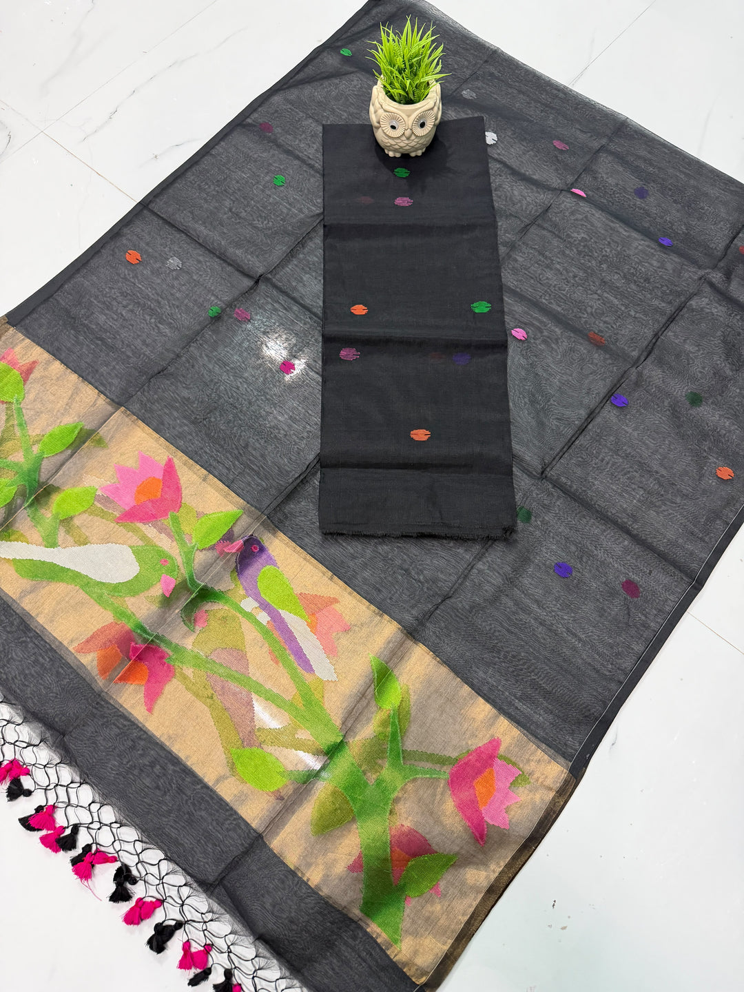 Exclusive Muslin Jamdani 2 pc Unstitched Suit.