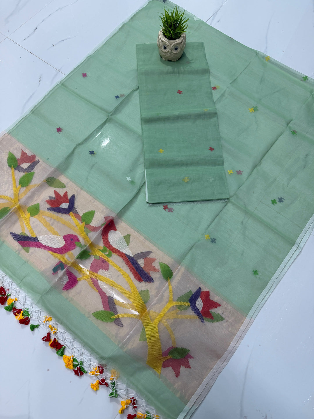 Exclusive Muslin Jamdani 2 pc Unstitched Suit.