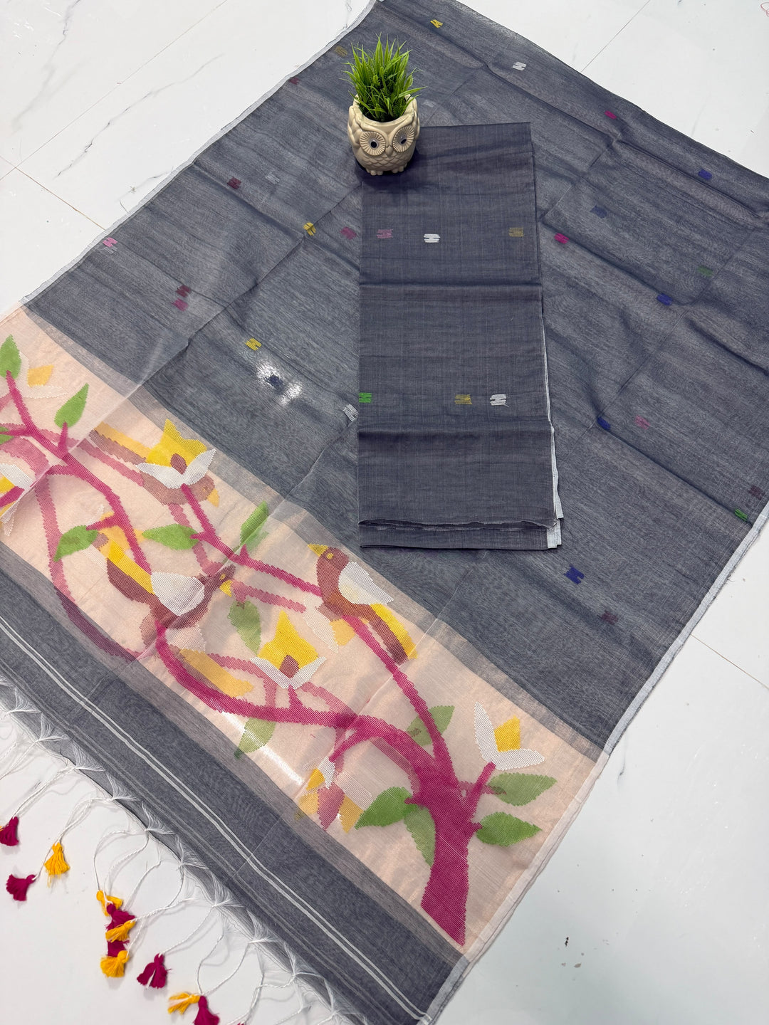 Exclusive Muslin Jamdani 2 pc Unstitched Suit.