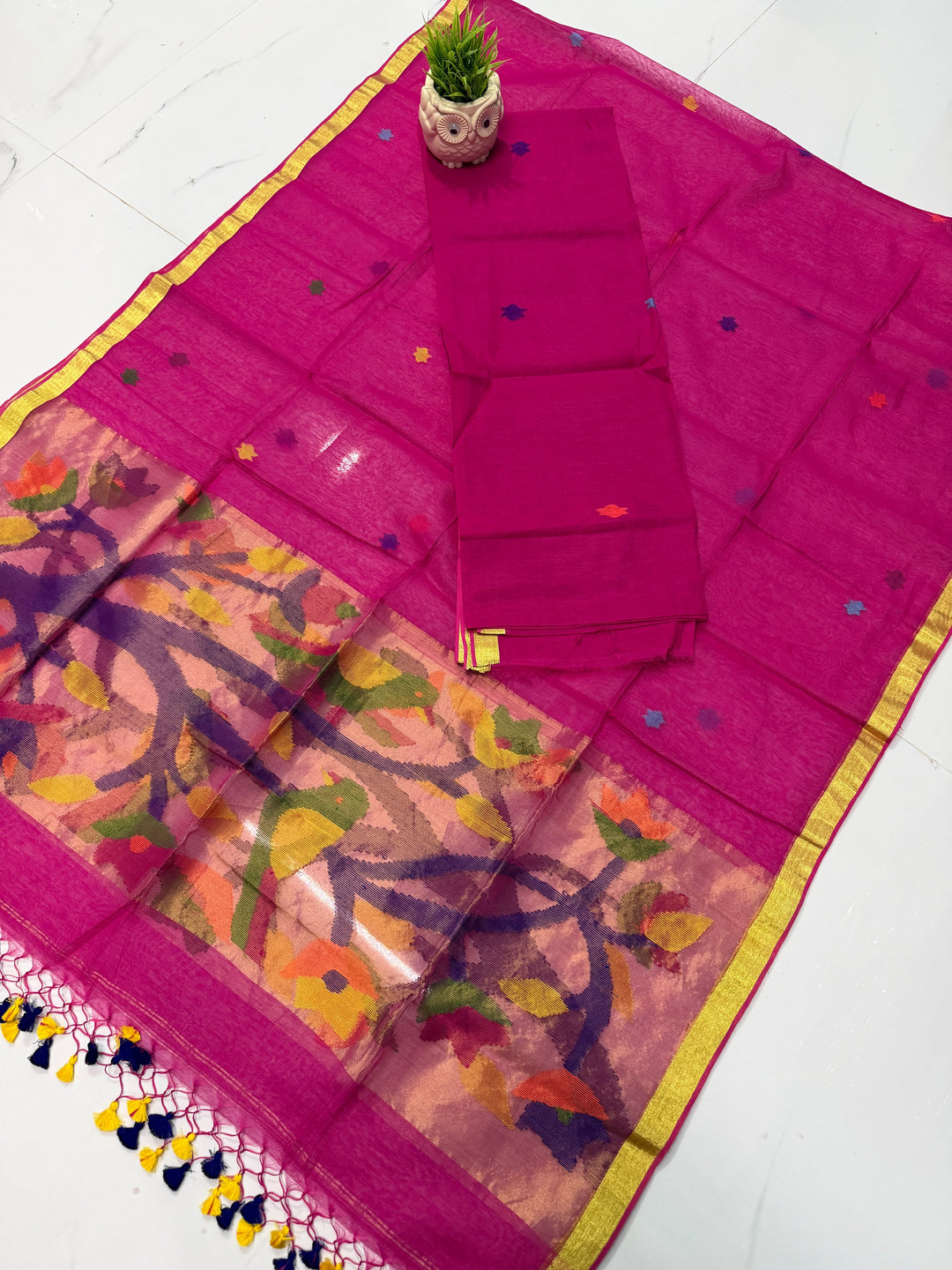 Exclusive Muslin Jamdani 2 pc Unstitched Suit.