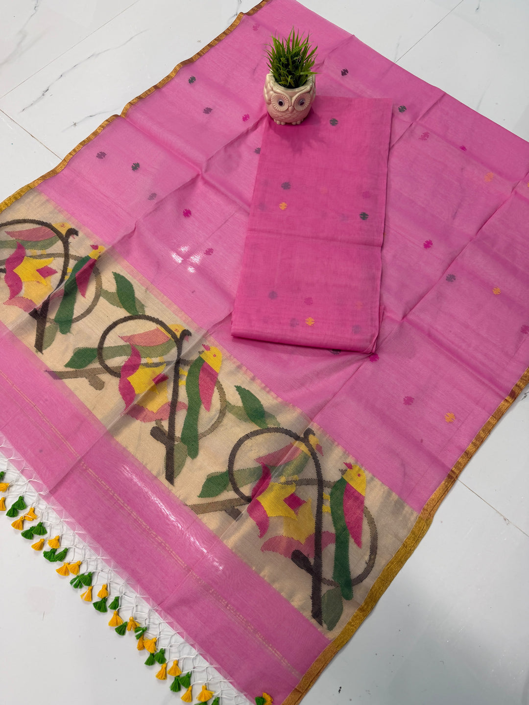 Exclusive Muslin Jamdani 2 pc Unstitched Suit.