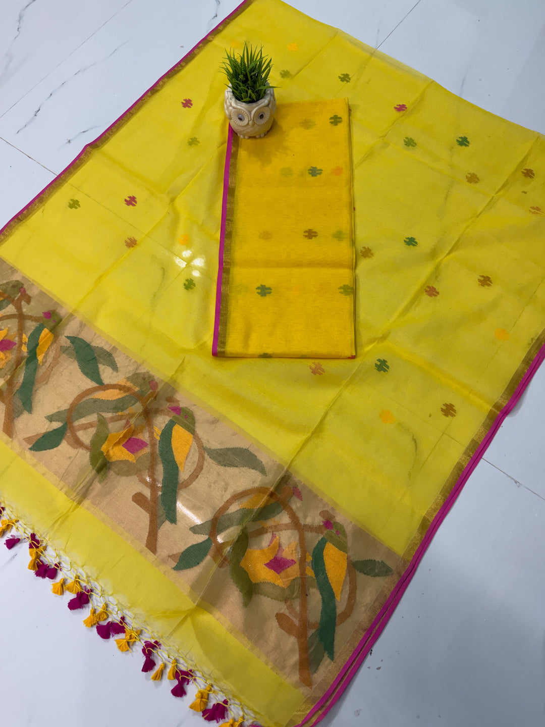 Exclusive Muslin Jamdani 2 pc Unstitched Suit.