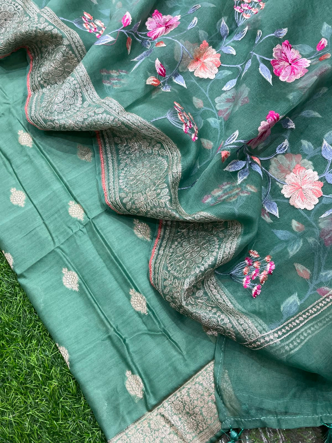 Pure Banarasi Resham Chanderi Silk Unstitched Suit With Organza Silk Dupatta