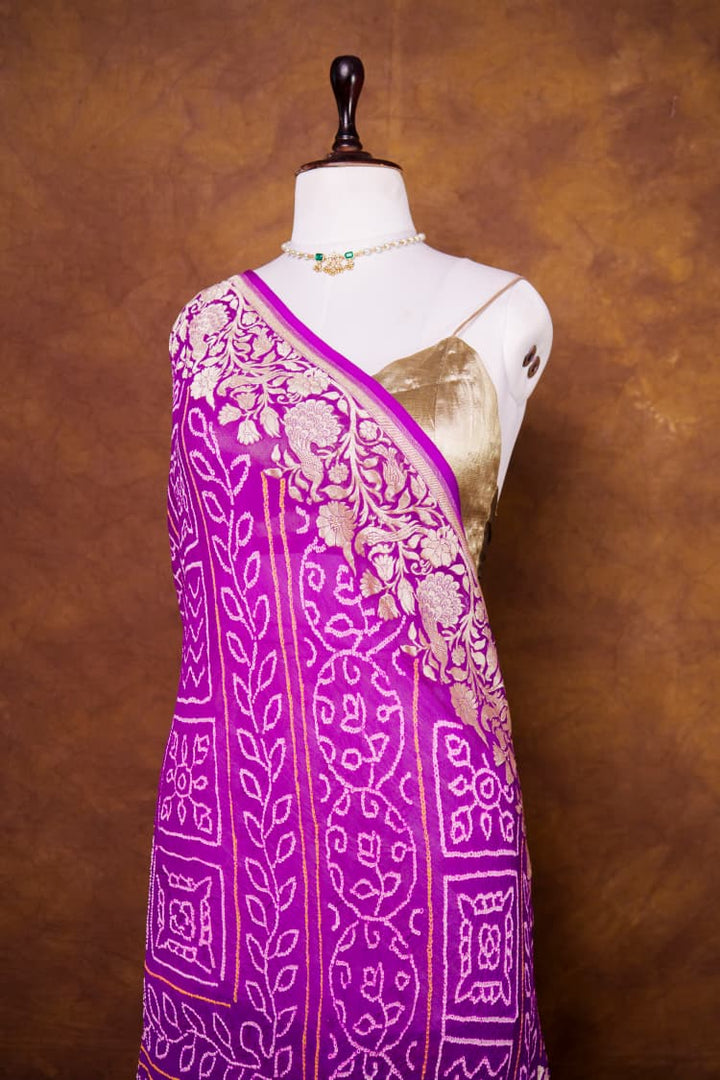 Pure Khaddi georgette Saree with Sarkam Bandhani Work