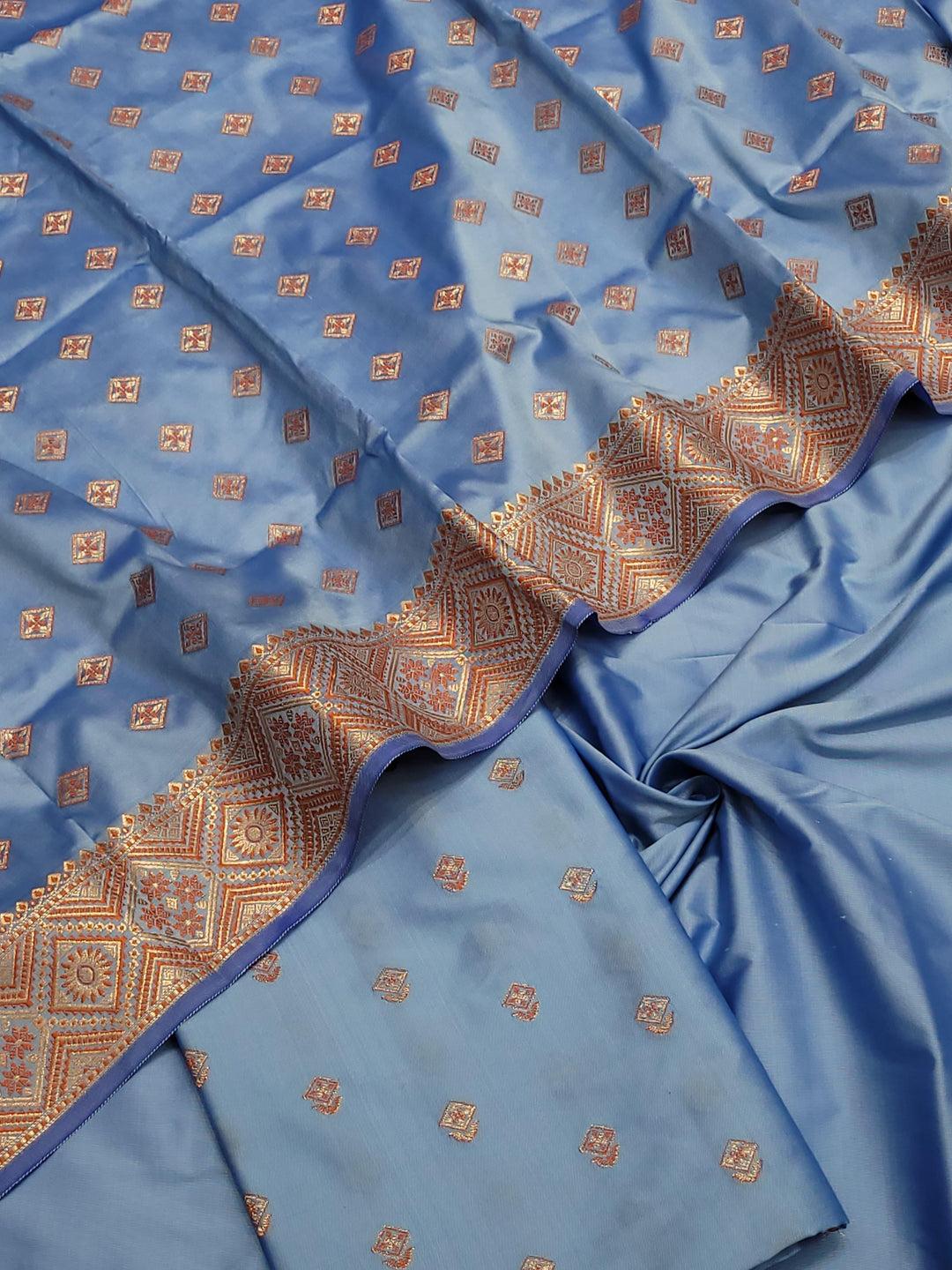 Pure Banarasi Double Alfi Weaved Silk Unstitched Suit With Banarasi Silk Dupatta .