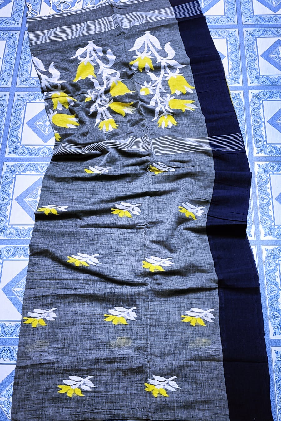 Pure Cotton jamdani Saree With Running Blouse  . ( Length- 6.3 meter