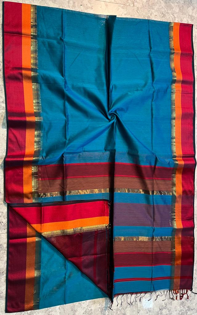 Handloom Maheshwari Silk Saree With Blouse.