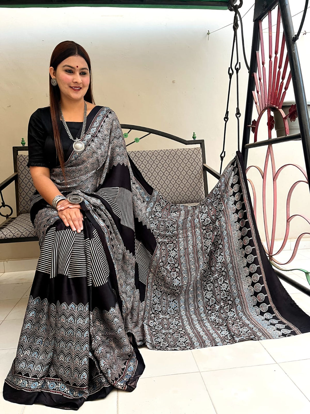Pure Modal SilK HandBlock Print Saree With Blouse.