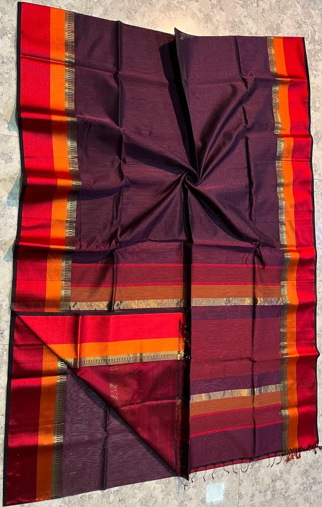 Handloom Maheshwari Silk Saree With Blouse.