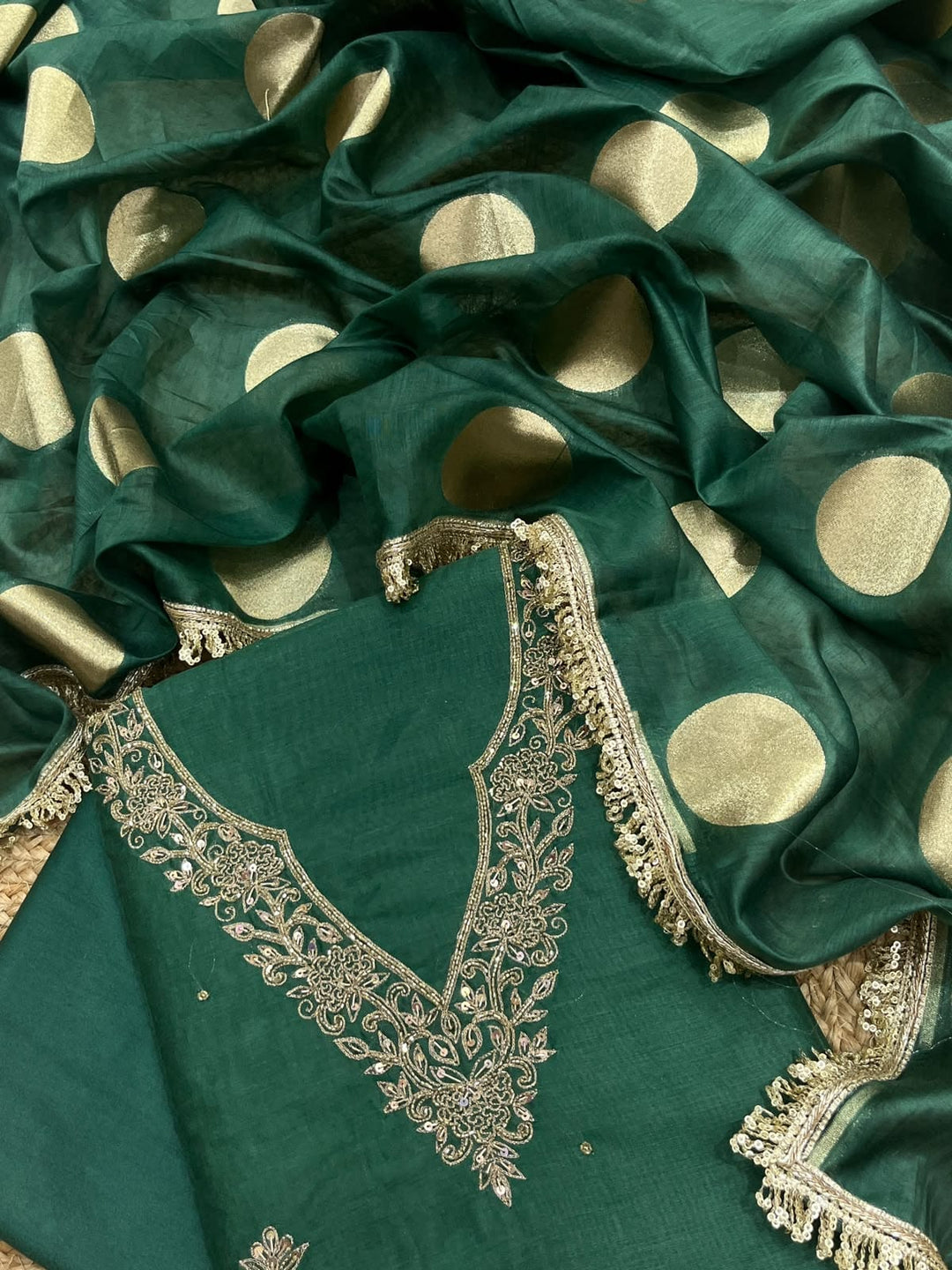 Pure Banarasi Mul Chanderi silk Hand Embroidery Unstitched Suit.(ANARKALI STYLE )
