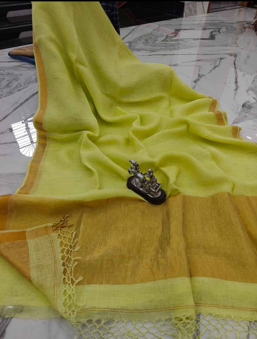 Premium Jayasree Linen Saree with Rich Golden Border & Running Blouse Piece